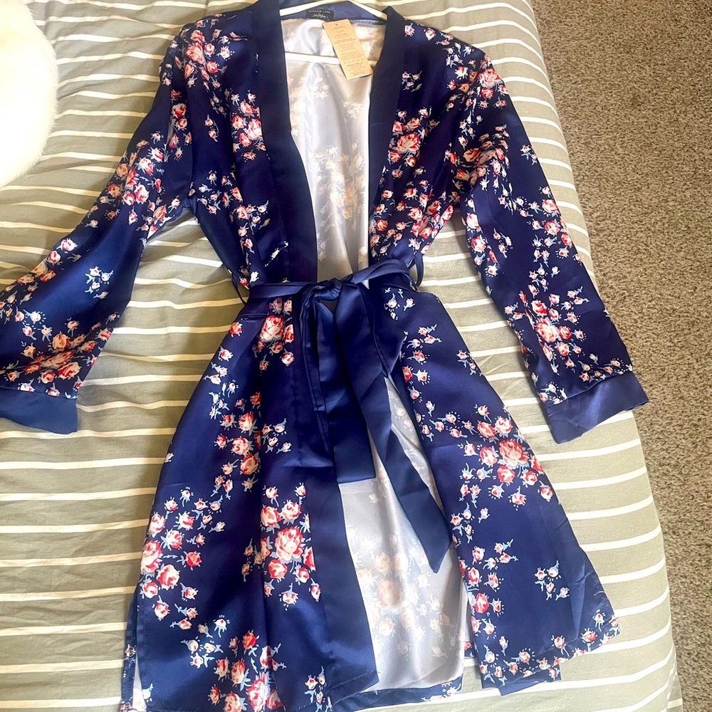 Fab fit fun silk robe